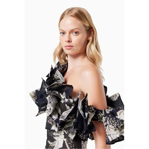 Elliatt Black and Cream Floral Midi Dress - Picture 5 of 10